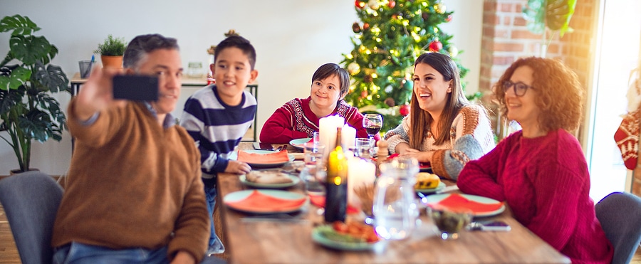 4 Easy Ways to Create an Inclusive Holiday for Adults with IDD